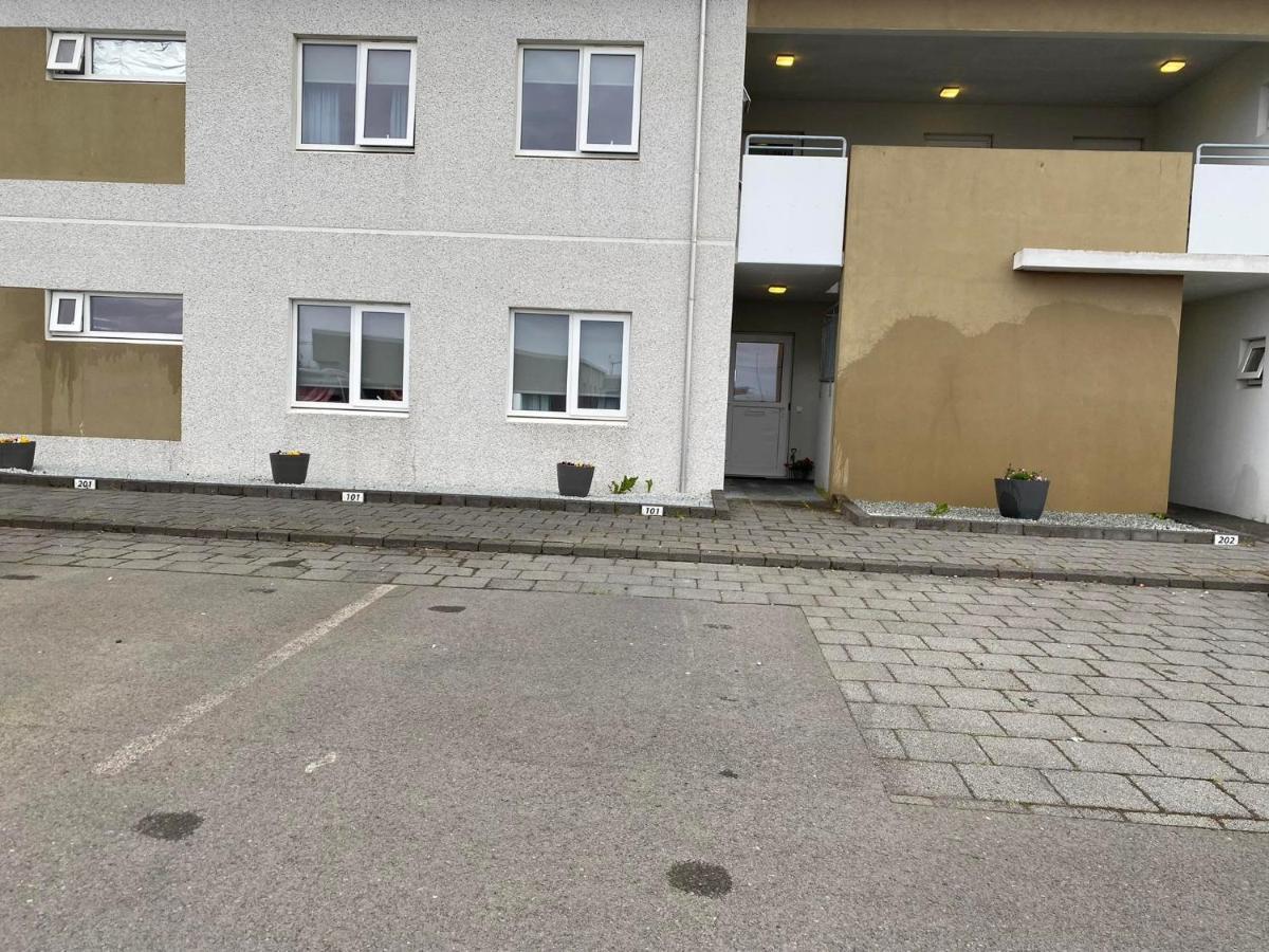 Spacious 3Br Condo Near Blue Lagoon 15M Airport 9M Njarthvik Esterno foto