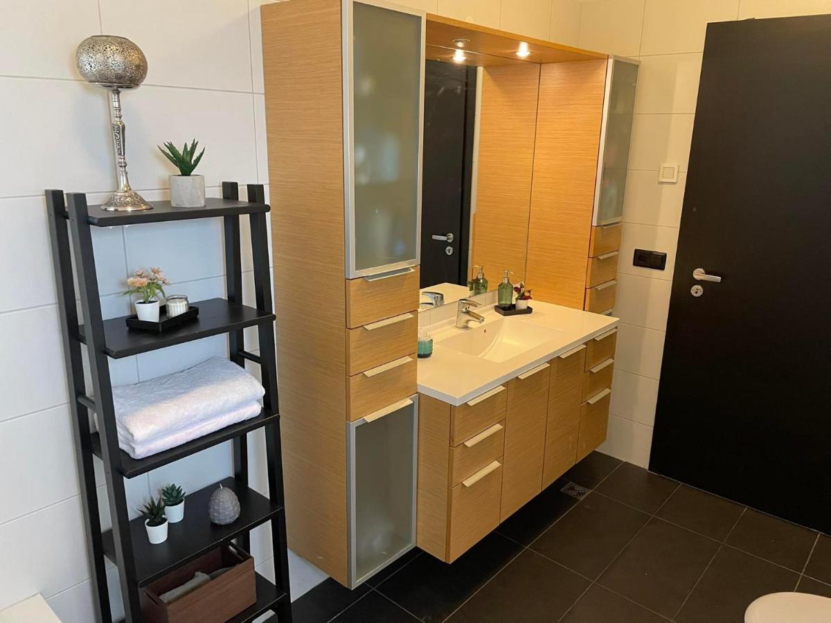 Spacious 3Br Condo Near Blue Lagoon 15M Airport 9M Njarthvik Esterno foto